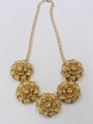 Oレンフラワーネックレス