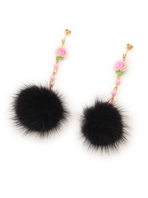 vintage　rose＆ポンポンピアス