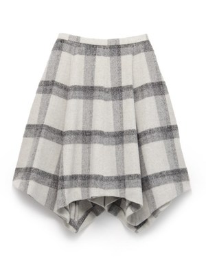 大柄チェックスカート