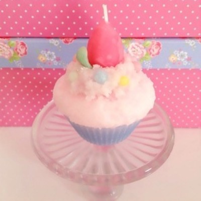 いちごみるくのカップケーキキャンドル