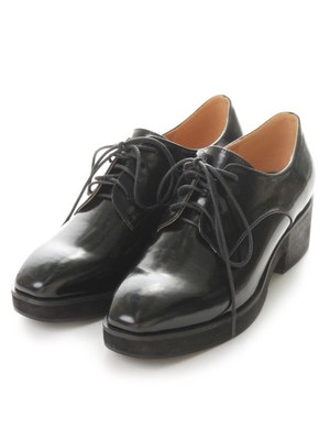 レースアップローファー