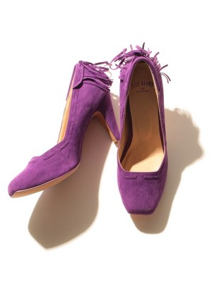 バックフリンジパンプス