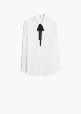 ボウタイ付きブラウス