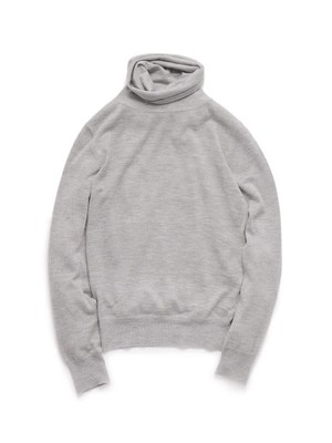 シンプルタートルニットプルオーバー