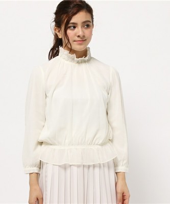 ハイネックシャーリング使いブラウス