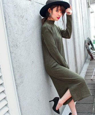 CHILLE ハイネックロングニットワンピース