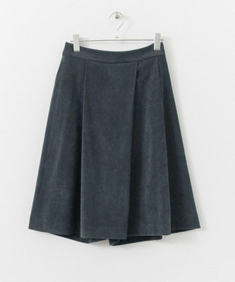 タックキュロットスカート