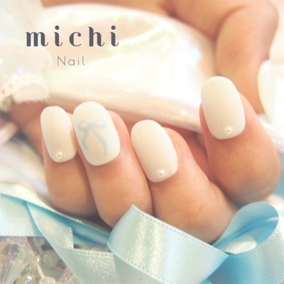 ミルキーブルー×リボンパールネイル