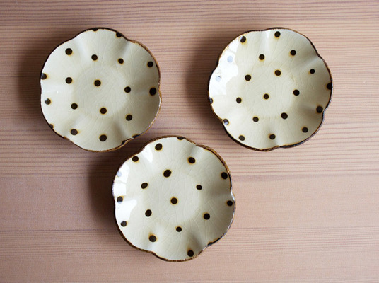 中川紀夫　花型小皿