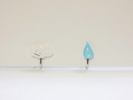 くもりのちあめイヤリング