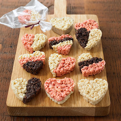 自分でつくる　いちごとショコラのハートのクランチチョコ　１５個分（１５袋分）