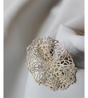 透かし柄　クリップ