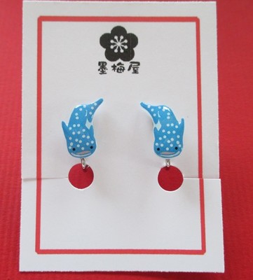 ジンベイザメのイヤリング