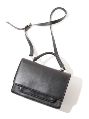 【emmi atelier】レザーポシェット