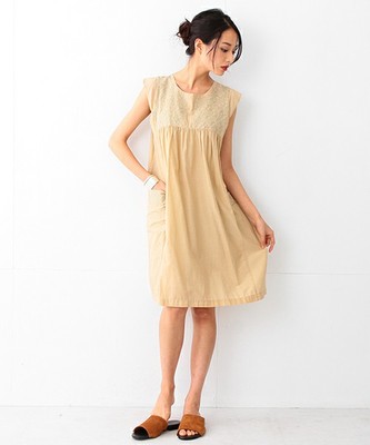 BEAMS WOMEN (ビームスウィメン)刺繍切り替えワンピース