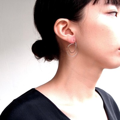 ピアス