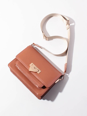 ハートバックルショルダーバッグ