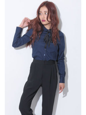 リボンタイレトロシャツ