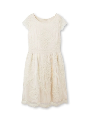 フラワー刺繍ワンピース