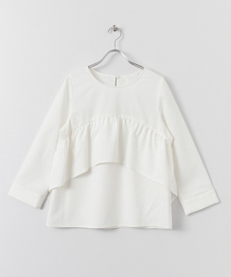 フリルブラウス