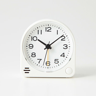 アナログ目覚まし時計　置時計・ホワイト