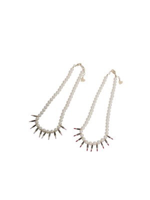 lipstick pearlnecklace