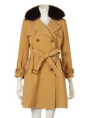 フレアトレンチコート