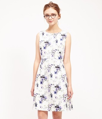 ボタニカルプリントワンピース