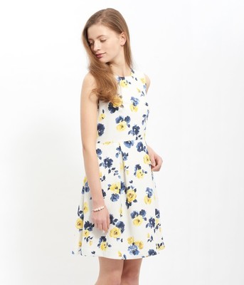 フラワープリントワンピース