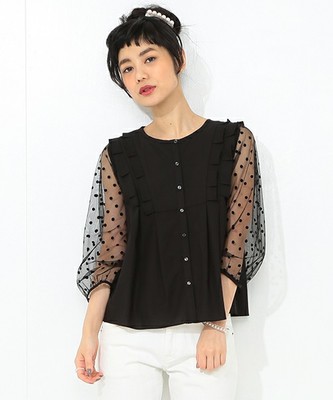 フリルブラウス