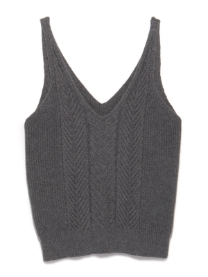 ケーブルニットベスト