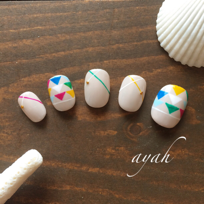 トライアングルネイル