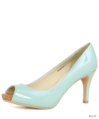 オープントゥエナメルパンプス