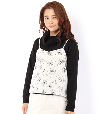 小花プリントフレアキャミソール