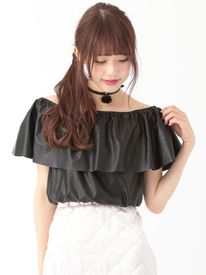 フリルレザーブラウス