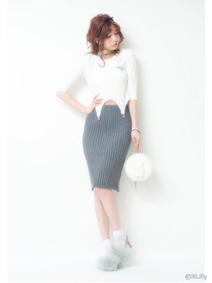 ベルベットガータートップス