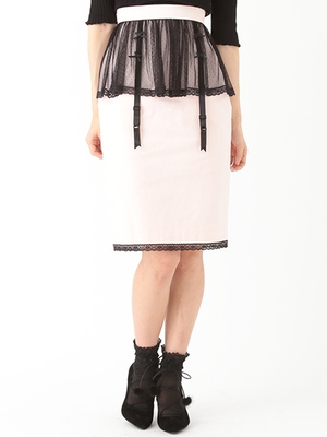 ガータータイトスカート