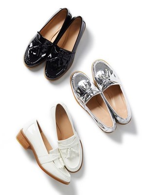 エナメルローファー