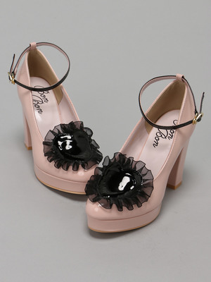 ハートフリルパンプス