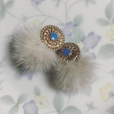 Cigogne Fur earrings