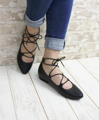 BETTY CLUB レースアップフラットバレエシューズ