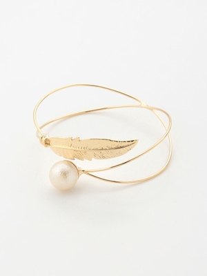 フェザーブレス