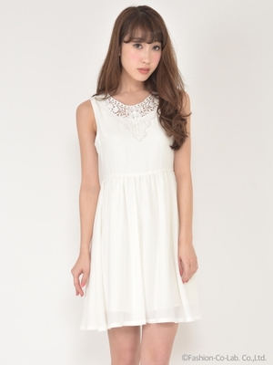 フロントレースワンピース