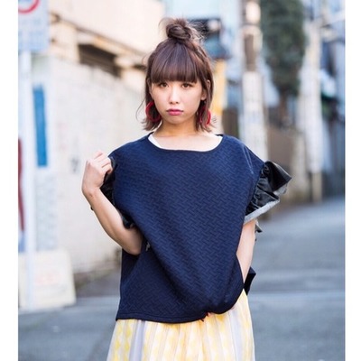 シャドウレースカットソー