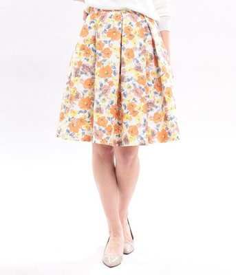 ぼかしフラワープリントスカート