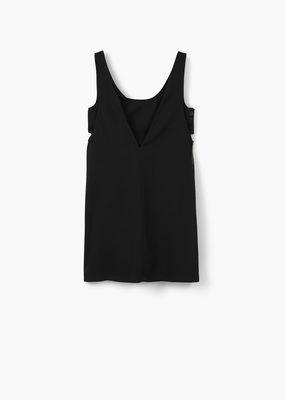 サイドスリット入りドレス