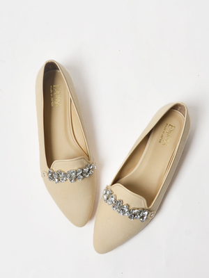 ESPERANZA（エスペランサ）ビジューポインテッドオペラシューズ