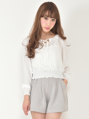 シャーリングフリルブラウス