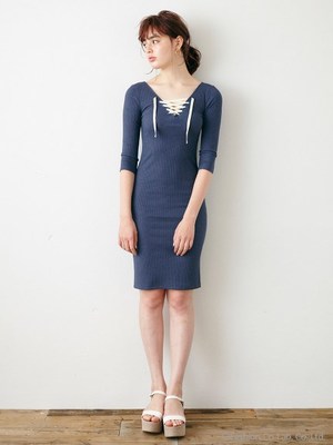 テレコレースアップミディワンピ