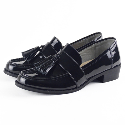 エナメルタッセルシューズ